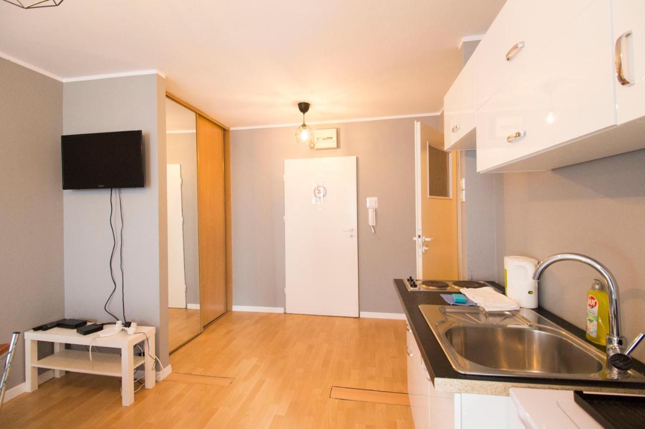 Apartsystem- Self Check In 24H Saturn Apartment Wroclaw Luaran gambar